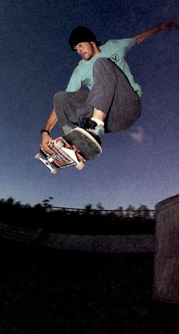 Skater Poses, Skater Boi, Skate Vibes, Skateboard Photos, Skate Aesthetic, Charlie Brown Jr, Skateboard Aesthetic, Skate Photos, Skater Vibes