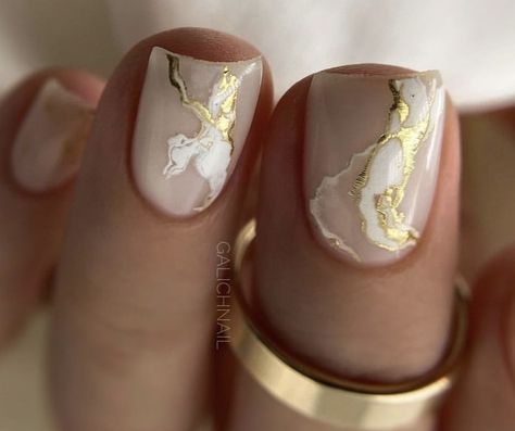 Elegant Nails Gold Foil, Rich Nails, Foil Nail Designs, Western Nails, Golden Nails, Nails Gold, Pedicure Designs, Vacation Nails, Foil Nails