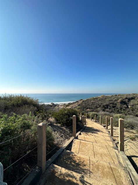 photo of hiking trail with ocean in the distance California Hiking Aesthetic, Hiking Aesthetic California, Ocean Summer Aesthetic, Socal Aesthetic, Southern California Aesthetic, Ghost Mode, Southern California Hikes, False God, Coast Aesthetic