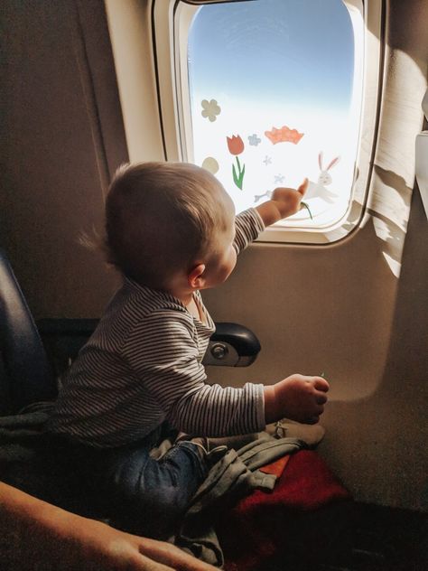 flight tips for traveling with babies and young toddlers — Lucky Andi Baby On Plane, Traveling With Toddlers, Long Flight Tips, Flight Tips, Flying With Kids, Flying With A Baby, Young Parents, Tips For Traveling, Long Flight