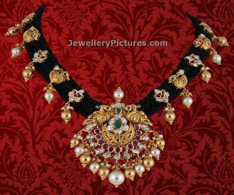 silk thread gold indian necklace Temple Jewelry Necklace, Black Beads Mangalsutra Design, Thread Necklace, Beautiful Gold Necklaces, Pearl Necklace Designs, Gold Necklace Indian Bridal Jewelry, Black Beaded Jewelry, Wedding Jewellery Collection, Gold Bride Jewelry