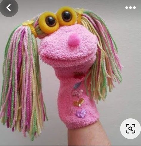 Diy Sock Puppets, Free Christmas Crochet Patterns, Free Christmas Crochet, Socks Ideas, Handmade Puppet, Sock Puppet, Puppets For Kids, Puppets Diy, Sock Doll