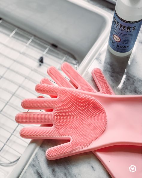 Dish Gloves, Gloves Aesthetic, Dishwashing Gloves, Dish Washing, Cleaning Gloves, New York Apartment, Washing Dishes, Window Cleaner, Leather Glove