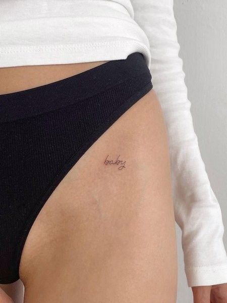 Simple Hip Tattoo, Small Side Hip Tattoos, Small Hip Tattoos Women, Tattoo On Hip Bone, Rose Tattoo On Hip, Flower Hip Tattoos, Side Hip Tattoos, Secret Tattoo, Hip Tattoo Designs