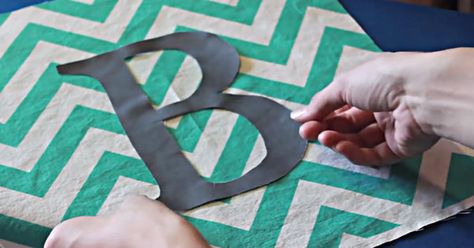 Tutorial: How To Machine Applique A Letter! Used Embroidery Machines, Applique Letters, Applique Tutorial, Homemade Quilts, Applique Quilting, Sewing Appliques, Machine Embroidery Applique, Letter A Crafts, Machine Applique