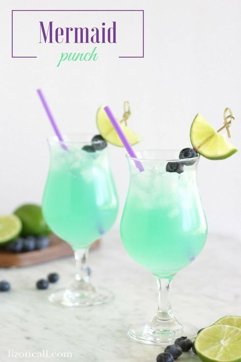 With just 4 ingredients, this mermaid party punch will be a fun addition to your mermaid party. Mermaid Recipes, Mermaid Punch, Call Recipes, Smoothie Party, Nerdy Recipes, Blue Punch Recipe, Party Punch Recipe, Mermaid Food, Easy Party Punch