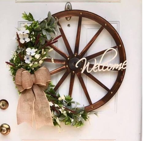 Wagon Wheel Wreath Ideas, Wheel Wreath Ideas, Wagon Wheel Wreath, Wheel Wreath, Wheel Design, Wagon Wheel, Wreath Ideas, Country Western, Diy Ideas