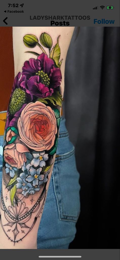 Half Sleeve Tattoos Color, Spiritual Hand, Colorful Flower Tattoo, Backpiece Tattoo, Arte Aesthetic, Tattoos For Women Half Sleeve, Floral Tattoo Sleeve, Flower Tattoo Sleeve, 1 Tattoo