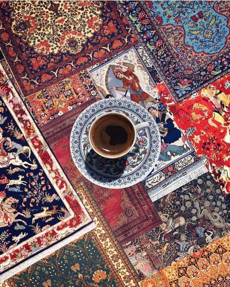 Persian Photography, Breakfast Art, Arab Art, Eid Mubark, Stile Kendall Jenner, Arabian Art, Arab Culture, Art Appliqué, Turkish Culture