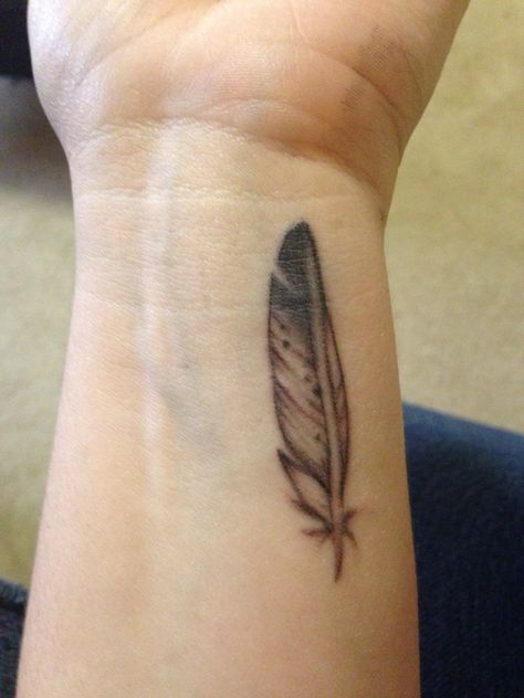 Brand new touch up. So much better than what it was. Even more in love with my golden eagle feather! Small Eagle Feather Tattoo, Bald Eagle Feather Tattoo, Hawk Feather Tattoo Feminine, Golden Eagle Feather, Eagle Feather Tattoo, Bald Eagle Feather, Eagle Feather Tattoos, Papa Tattoo, Small Feather Tattoo