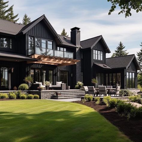 Barndominium Black, Modern Farmhouse Landscaping, Mountain Modern Home, Colonial House Exteriors, Rustic Barndominium, Black Barndominium, Modern Lake House, Black Farmhouse, Landscaping Inspiration