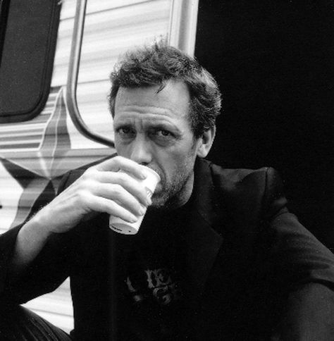 Hugh Laurie ( Dr. House ) Hugh Laurie Young Pictures, Dr House Pfp, Dr House Aesthetic, Gregory House Icon, Dr House Icon, People Drinking Coffee, People Drinking, Coffee Coffee Coffee, Gregory House