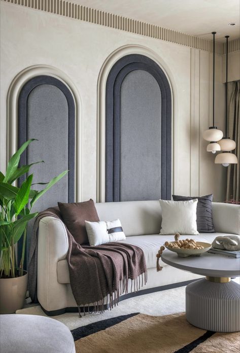 Komal Sachdev of KS Designer + Planner combines peace, comfort and the charm of wabi sabi in this apartment near Mumbai. Wabi Sabi Design, Indian Interiors, Indian Homes, A Living Room, Office Interior Design, Apartment Interior, New Wall, New Classic, Architectural Digest