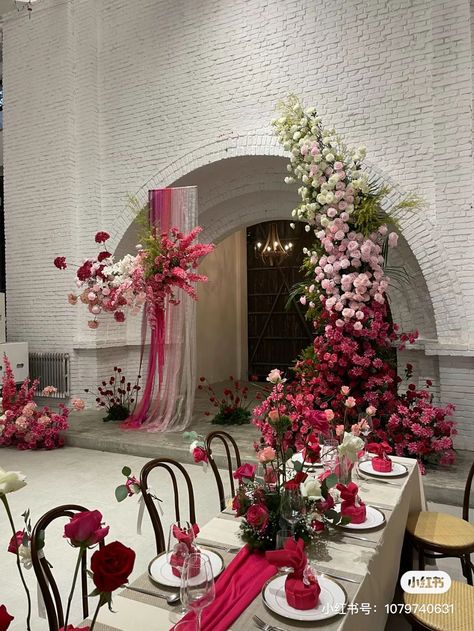 Modern Sangeet Decor, Mini Vlogs, Dream Wedding Decorations, Wedding Planning Decor, Wedding Backdrop Design, Wedding Design Decoration, Engagement Decorations, Backdrop Design, Decoration Inspiration