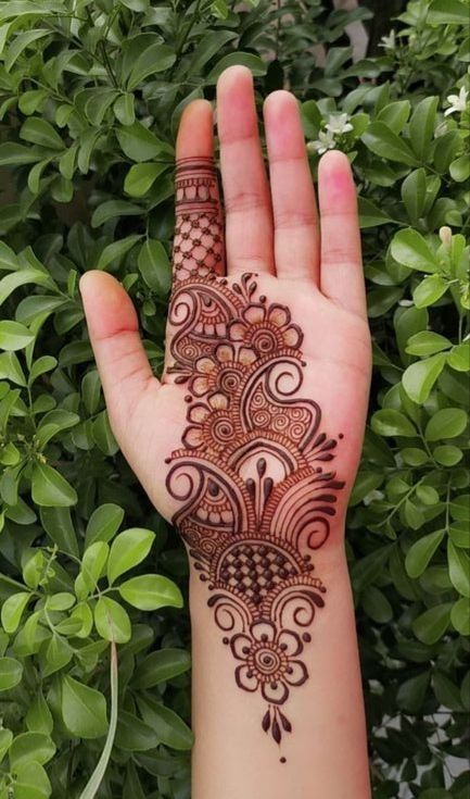 Simple Mehndi On Palm, Mehndi Designs Eid Simple, Mehndi Cute Designs, Palm Mehndi Design Unique 2024, Madhi Design Simple, Mehndi Designs Palm Simple, Mehendi On Palm, Simple Mehendi Designs 2024, Simple Wedding Mehndi Designs