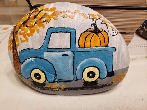 Painting Rocks Ideas Fall, Fall Rocks Painted Ideas, Thanksgiving Rock Painting Ideas, Fall Rock Painting Ideas Easy, Painted Rocks For Fall, Fall Painted Rocks, Autumn Rock Painting, Autumn Painted Rocks, Painted Rocks Fall Theme