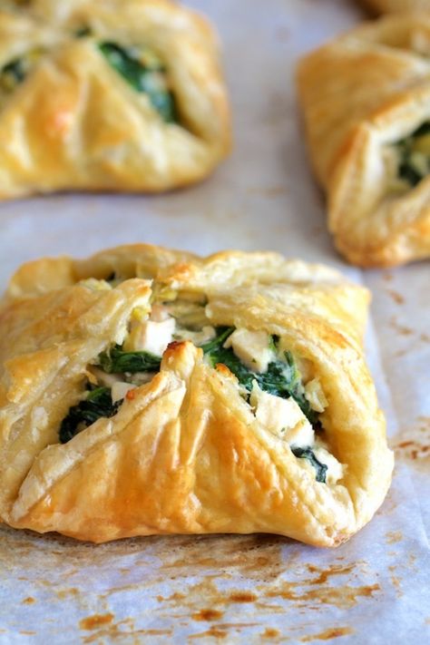 Puff Pastry Recipes Dinner, Savoury Pastry Recipe, Savory Puff Pastry, Caramelised Onion Tart, Savory Pastry, Puff Pastry Recipes, Spinach Stuffed Chicken, Pastry Recipes, Hearty Meals