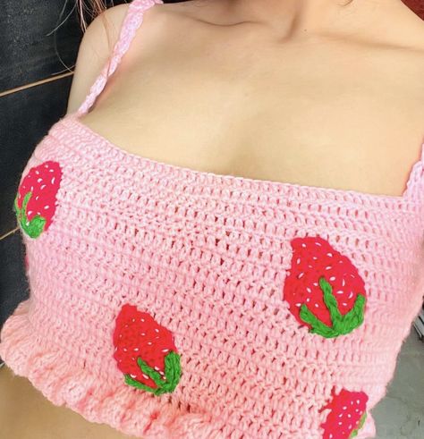 Crochet Strawberry Top, Strawberry Crochet, Crochet Strawberry, Black And White Picture Wall, Childhood Movies, Spring Projects, Crochet Summer Tops, Cute Strawberry, Fun Crochet Projects