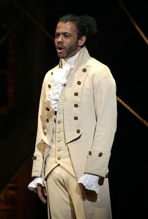 Marquis de Lafayette: Daveed Diggs in "Hamilton" Lafayette Hamilton, Hamilton Costume, Marquis De Lafayette, Daveed Diggs, Hamilton Broadway, Anthony Ramos, Hamilton Memes, Hamilton Musical, Theatre Nerds