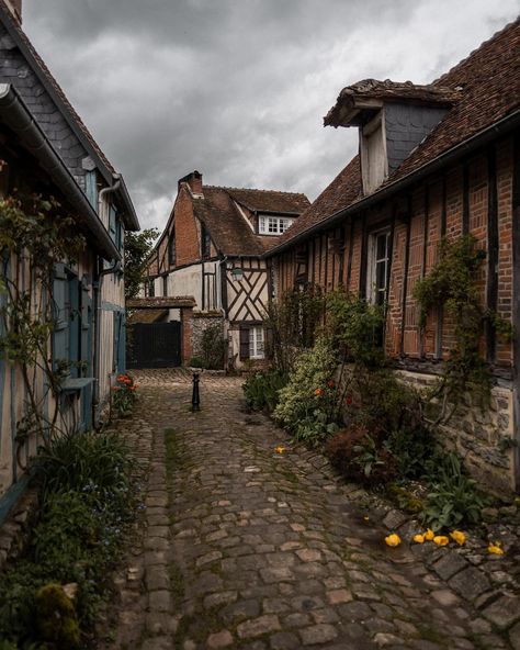 The village of Gerberoy ❤️ Have you heard of it before? “At least 1000 years old, Gerberoy is a remarkable survivor of the turbulent past of Northern France. An important Norman stronghold due to its elevated position, it survived both the French Revolution and World War I. That said, three large fires shrank it dramatically – despite technically being a town (one of the smallest in all France), its population numbers only 115, including those with holiday homes. This wonderfully French vi... The French Revolution, Northern France, My Fantasy World, 1000 Years, French Revolution, Holiday Homes, A Town, Travel Beauty, European Summer