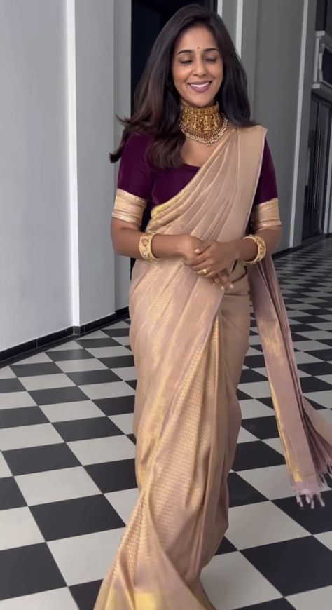 Dd Saree Collection, Sarees For Dusky Skin Tone, Dd Saree, Dusky Skin Saree Look, Gold Colour Saree, Sarees For Farewell, Muhurtham Saree, Farewell Saree, Matching Ideas