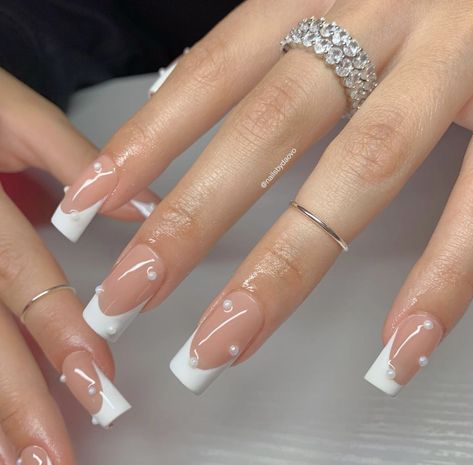 Fall Coffin Nails, French Tip Acrylic Nails, Eternity Rings, Pearl Nails, Long Square Acrylic Nails, Rings Silver, Neutral Nails, Square Acrylic Nails, Classy Nails