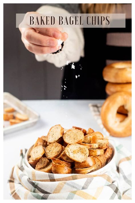 Bagel crisps are the perfect way to use up stale bagels and you can have them ready to eat in less than 30 minutes. Bagel chips can be dipped or eaten as a snack as an alternative to potato crisps. A great snack for lunchboxes and after school. You can use flavoured bagels, sweet bagels and season them any way you like. Bagels Sweet, Bagel Chips Recipe, Homemade Crisps, Bagel Crisps, How To Make Bagels, Bosch Oven, Movie Night Food, Picnic Snacks, Plain Bagel