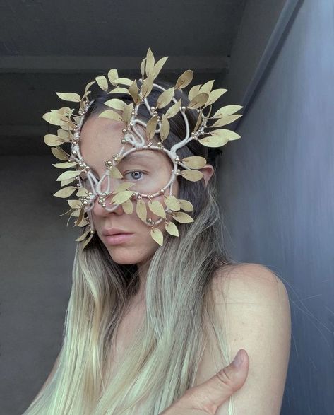 Fire Mask, Festival Headpiece, Mardi Gras Costumes, Body Adornment, Fantasy Hair, Fantasias Halloween, Masks Art, Instagram Look, Masquerade Ball