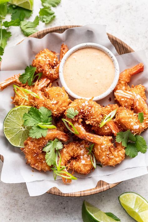 Coconut Shrimp Dinner, Shrimp With Sweet Chili Sauce, Coconut Shrimp Dipping Sauce, Apartment Meals, Coconut Shrimp Recipe, Seafood Ideas, Bridgerton Party, Food Reference, Breaded Shrimp