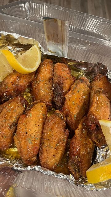 Wingstop Lemon Pepper Wings, Wings Lemon Pepper, Honey Pack, Honey Lemon Pepper Wings, Lemon Pepper Chicken Wings, Lemon Pepper Wings, Soul Food Dinner, Food Babe, Fair Food Recipes