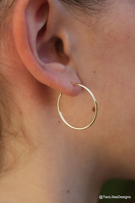 Black Onyx Hoop Earrings, Hoop Earring Outfit, Hoop Earrings Aesthetic, Jewelry Earrings Gold, Small Gold Hoop Earrings, Earrings Aesthetic, Big Hoop Earrings, Gold Filled Hoops, Bohemian Modern