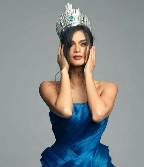 Pageant Photography, Miss Universe Crown, Pia Wurtzbach, Pageant Headshots, Bacolod, Women In Leadership, Miss Universe, Beauty Pageant, Beauty Queens