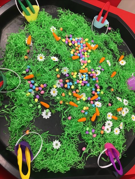 Easter Activities Eyfs Spring Crafts, Easter Activities For Nursery, Easter Funky Fingers Eyfs, Tuff Tray Easter, Easter Nursery Activities, Easter Continuous Provision, Easter Crafts Eyfs, Easter Messy Play, Easter Tuff Tray Ideas