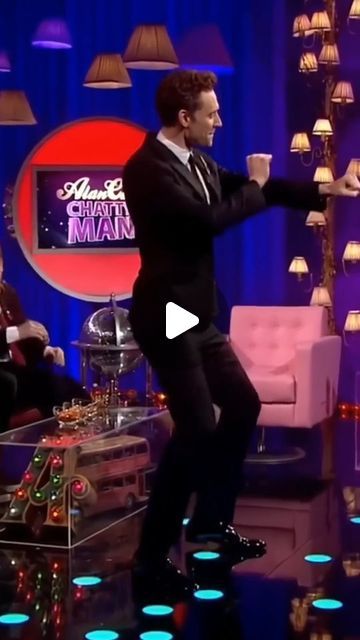 Marvel Infinity™ on Instagram Tom Hiddleston Dancing, Tom Hiddleston Funny, Marvel Infinity, Dancing Queen, Kinds Of Music, On Repeat, Tom Hiddleston, Funny Things, Loki