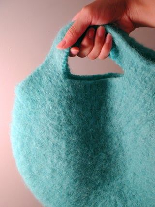 Felted Bag, Wool Purse, Felt Tote Bag, Felted Crochet, Felt Tote, Knit Purse, Felted Handbags, Wet Felting Projects, Wool Bags