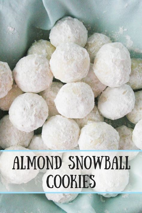 Almond Snowball Cookies, Grandmas Cookies, Russian Tea Cookies, Ball Cookies, Snowball Cookie Recipe, Resepi Biskut, Cookies For Christmas, Almond Butter Cookies, Snowball Cookies