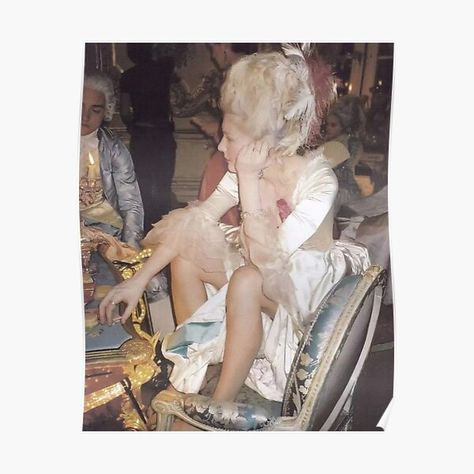 Marie Antoinette Aesthetic, Marie Antoinette Movie, Sofia Coppola Movies, Marie Antoinette Costume, Marie Antoinette 2006, Cinema Art, I Love Cinema, Sofia Coppola, Kirsten Dunst