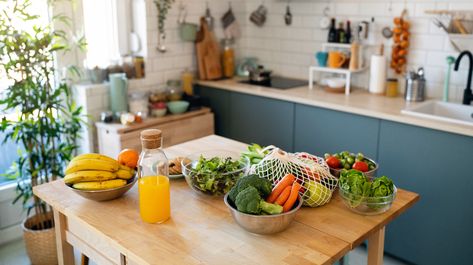 Ditch Countertop Produce Bowls And Try This Clever Storage Solution Instead - House Digest Countertop Produce Storage Ideas, Vitamin Storage, Kitchen Cabinet Organization Layout, Kitchen Countertop Storage, Produce Storage, Fruit And Vegetable Storage, Countertop Storage, Vegetable Storage, Unique Storage