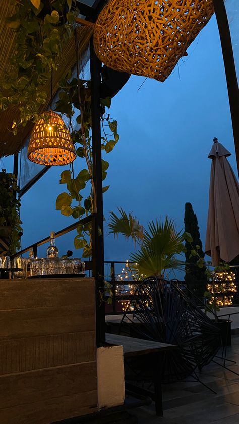 Night lifestyle, date, restaurant, rainy day, lights, aesthetic restaurant, aesthetic, friends Outside Of Restaurant At Night, Restaurant Lifestyle, Night Life Aesthetic, Aesthetic Restaurant, Summer Mood, Life Aesthetic, French Riviera, Night Time, Night Life