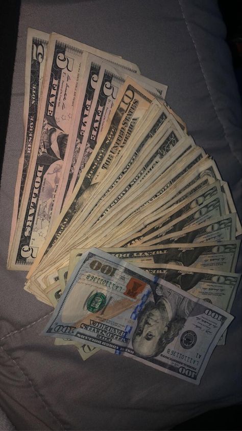 #money #money #money #money Money In Hand Picture, Flexing Money Pictures, Pictures With Money, Money On The Floor, Money Aestethic, Trap Money, Stacks Of Money, Money Pics, Money Y2k