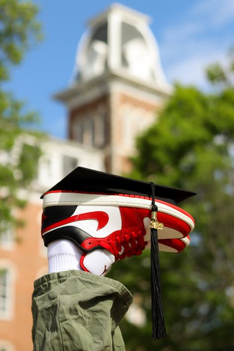 Graduation Pictures Black, Gym Graduation Pictures, Sports Management Graduation Pictures, Boy Graduation Photoshoot, Athletic Training Graduation Pictures, Highschool Graduation Pictures Guys, High School Grad Photoshoot, 80s Graduation Pictures, Hbcu Graduation Pictures Men