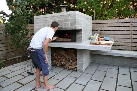 Brick Pizza Oven Outdoor, Pizza Oven Plans, Outdoor Fireplace Pizza Oven, Pizza Oven Outdoor Diy, Pizza Stones, Backyard Pizza Oven, Build A Pizza Oven, Backyard Bbq Grill, Pizza Oven Outdoor Kitchen