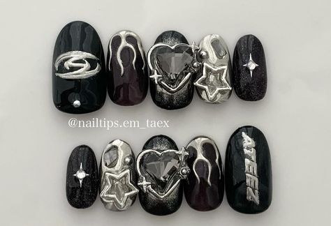 Idol Nails, Nails