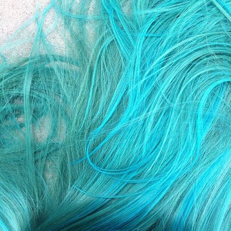 Atomic Turquoise Manic Panic, Miku Hair, Manic Panic Hair, Turquoise Hair, Hair Aesthetic, Manic Panic, Ex Machina, Hair Inspo Color, Dream Hair