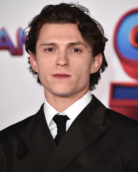 Male Movie Stars, Action Movie Stars, Spider Man Far From Home, Spider Man Homecoming, Tom Holland Zendaya, Kingston Upon Thames, Spider Man No Way Home, Tom Holland Peter Parker, No Way Home