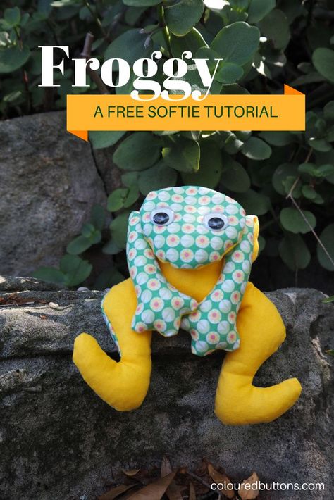 Frog Sewing Pattern, Frog Sewing, Softie Pattern, Sewing Stuffed Animals, Beginner Sewing Projects Easy, Sewing Projects For Kids, Sewing Patterns For Kids, Sewing Toys, Sewing Projects For Beginners