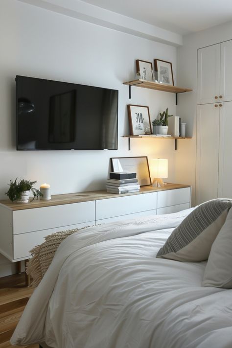 Small, cozy, cute bedroom ideas for women. Master Bedrooms Decor Cozy With Tv, Sleek Bedroom Design, Bedroom Ideas Adult Couple, Small Tv In Bedroom, Bedroom Ideas Apartment Young Adult, Beige Small Bedroom, Small Modern Room, Cute Bedroom Ideas For Women, Small Apartment Bedrooms For Couples