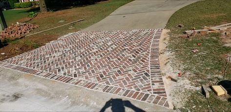 » Decorative Driveway Aprons Brick Apron Driveway, Driveway Apron, Brick Driveway, Concrete Retaining Walls, Driveway Design, Outdoor Designs, Home Exterior Makeover, Concrete Driveways, Exterior Makeover