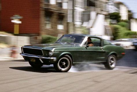 1968 Ford Mustang GT390 Fastback in "Highland Green." Steve Mcqueen Bullitt, Rs6 Audi, Ford Mustang Bullitt, Mustang Bullitt, Tv Cars, Combi Vw, Porsche 928, Ford Mustang Fastback, Movie Cars