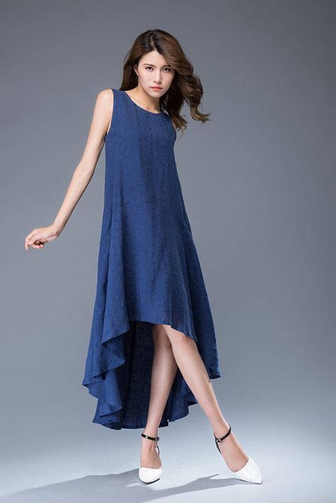 Linen Dresses Elegant, Dress Simple Elegant, Simple Frock Design, Ikkat Dresses, Casual Frocks, Simple Frocks, Frock For Women, Long Kurti Designs, Pattern Dress Women